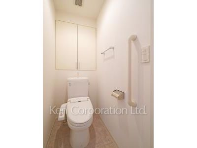 Lavatory ※Photo of the same layout on 13 floor. Decoration and fixture may differ.