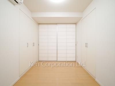 Storage ※Photo of the same layout on 13 floor. Decoration and fixture may differ.