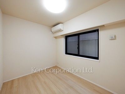 Service Room (Extra room space)