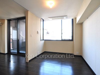 Living-Dining ※Photo of the same layout on 4 floor. Decoration and fixture may differ.