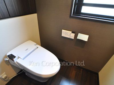 Lavatory ※Photo of the same layout on 4 floor. Decoration and fixture may differ.