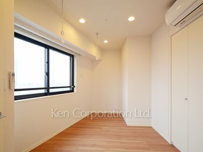Bedroom ※Photo of the same layout on 14 floor. Decoration and fixture may differ.