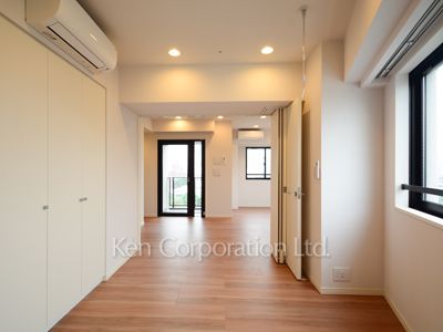 Bedroom ※Photo of the same layout on 14 floor. Decoration and fixture may differ.