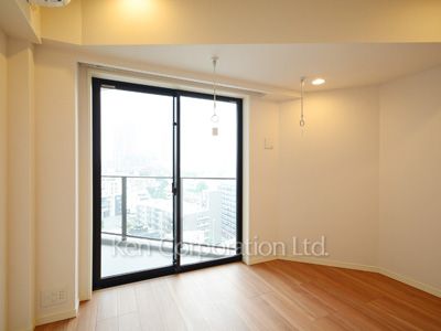 Bedroom ※Photo of the same layout on 14 floor. Decoration and fixture may differ.