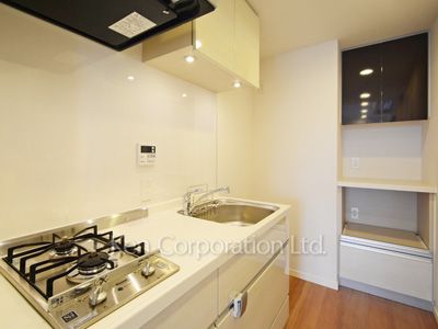 Kitchen ※Photo of the same layout on 14 floor. Decoration and fixture may differ.