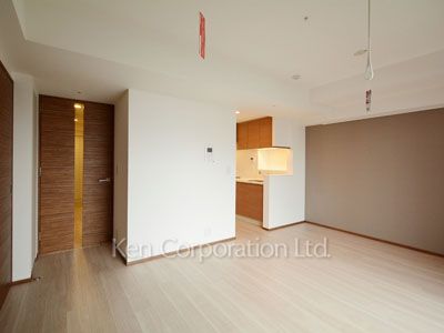 Living-Dining ※Photo of the same layout on 12 floor. Decoration and fixture may differ.