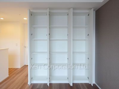 Closet ※Photo of the same layout on 13 floor. Decoration and fixture may differ.