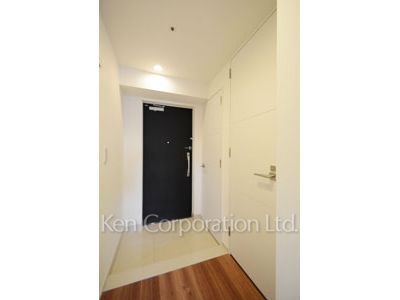 Entrance ※Photo of the same layout on 13 floor. Decoration and fixture may differ.