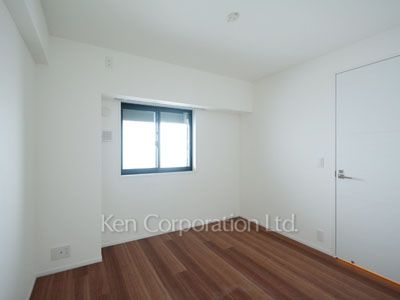 Bedroom ※Photo of the same layout on 13 floor. Decoration and fixture may differ.