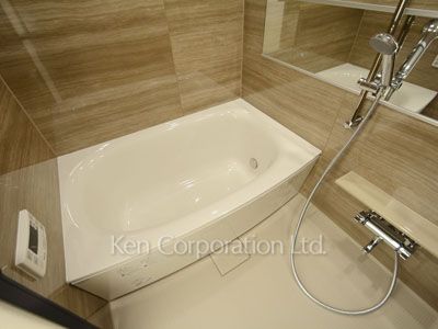 Bath ※Photo of the same layout on 13 floor. Decoration and fixture may differ.