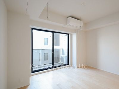 Living-Dining ※Photo of the same layout on 5 floor. Decoration and fixture may differ.