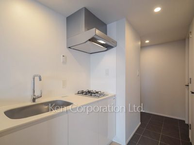 Kitchen ※Photo of the same layout on 5 floor. Decoration and fixture may differ.