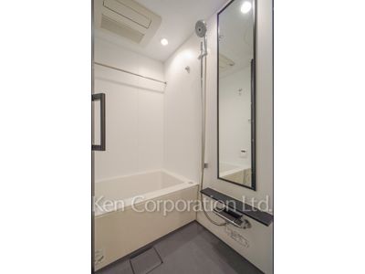 Bath ※Photo of the same layout on 5 floor. Decoration and fixture may differ.