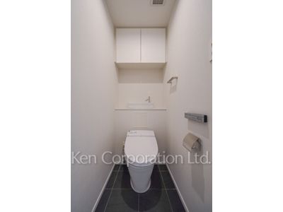 Lavatory ※Photo of the same layout on 5 floor. Decoration and fixture may differ.