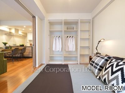 Closet ※Photo of the same layout on 5 floor. Decoration and fixture may differ.