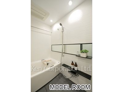 Bath ※Photo of the same layout on 5 floor. Decoration and fixture may differ.