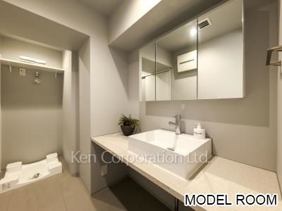 Powder Room ※Staged Unit