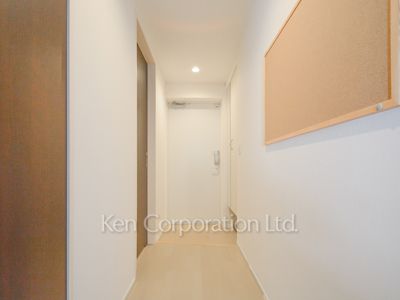 Entrance ※Photo of the same layout on 5 floor. Decoration and fixture may differ.