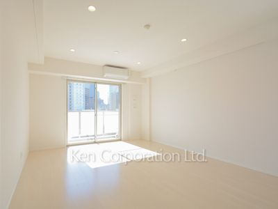 Living-Dining ※Photo of the same layout on 5 floor. Decoration and fixture may differ.