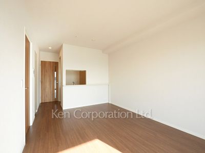 Living-Dining ※Photo of the same layout on 13 floor. Decoration and fixture may differ.