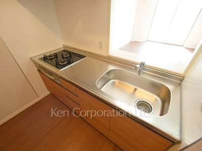 Kitchen ※Photo of the same layout on 13 floor. Decoration and fixture may differ.