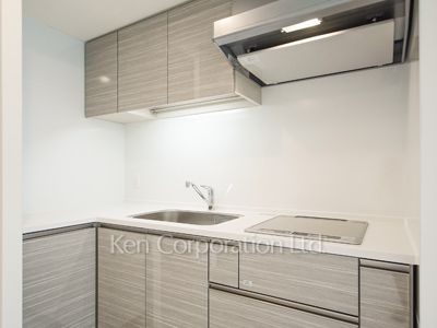 Kitchen ※Photo of the same layout on 17 floor. Decoration and fixture may differ.
