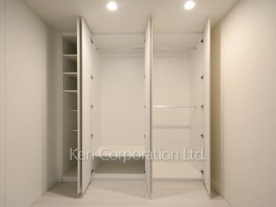 Closet ※Photo of the same layout on 17 floor. Decoration and fixture may differ.