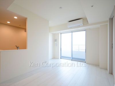 Living-Dining ※Photo of the same layout on 18 floor. Decoration and fixture may differ.