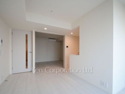 Living-Dining ※Photo of the same layout on 18 floor. Decoration and fixture may differ.