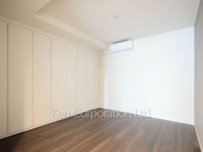 Bedroom ※Photo of the same layout on 17 floor. Decoration and fixture may differ.