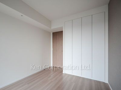 Master Bedroom ※Photo of the same layout on 19 floor. Decoration and fixture may differ.