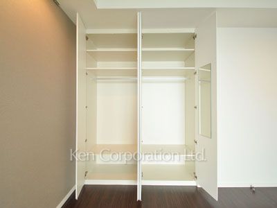 Closet ※Photo of the same layout on 37 floor. Decoration and fixture may differ.