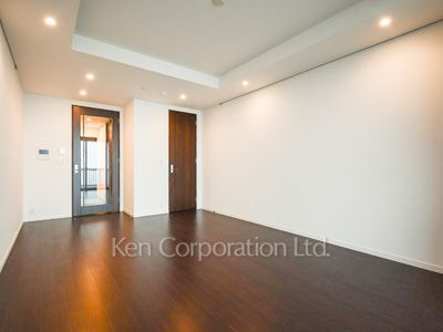 Living-Dining ※Photo of the same layout on 37 floor. Decoration and fixture may differ.