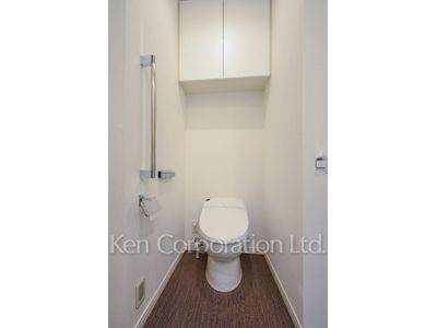 Lavatory ※Photo of the same layout on 37 floor. Decoration and fixture may differ.