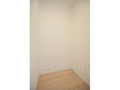 Closet ※Photo of the same layout on 37 floor. Decoration and fixture may differ.