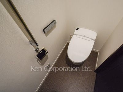 Lavatory ※Photo of the same layout on 37 floor. Decoration and fixture may differ.