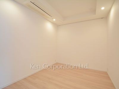 Bedroom ※Photo of the same layout on 37 floor. Decoration and fixture may differ.