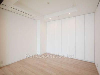 Bedroom ※Photo of the same layout on 37 floor. Decoration and fixture may differ.