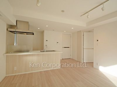 Living-Dining ※Photo of the same layout on 6 floor. Decoration and fixture may differ.
