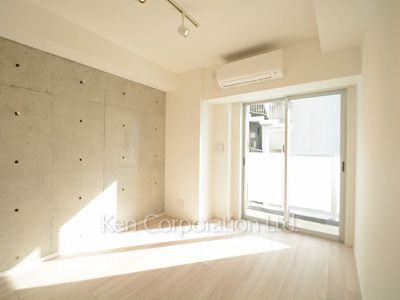 Bedroom ※Photo of the same layout on 6 floor. Decoration and fixture may differ.