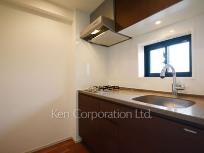 Kitchen ※Photo of the same layout on 14 floor. Decoration and fixture may differ.