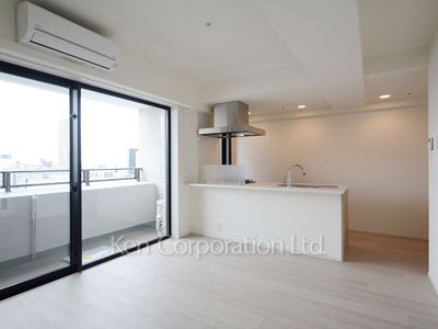 Living-Dining ※Photo of the same layout on 13 floor. Decoration and fixture may differ.