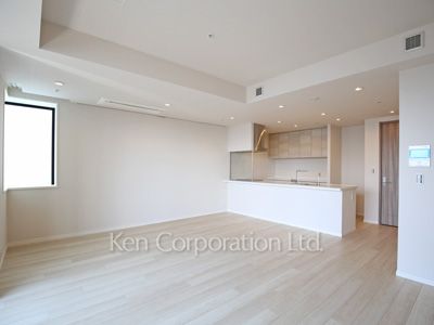 Living-Dining ※Photo of the same layout on 22 floor. Decoration and fixture may differ.