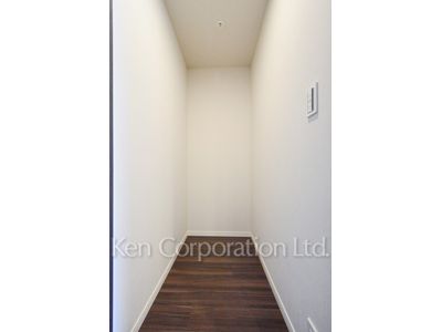 Storage ※Photo of the same layout on 18 floor. Decoration and fixture may differ.