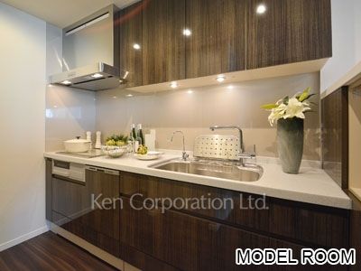 Kitchen ※Photo of the same layout on 18 floor. Decoration and fixture may differ.