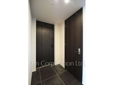 Entrance ※Photo of the same layout on 15 floor. Decoration and fixture may differ.