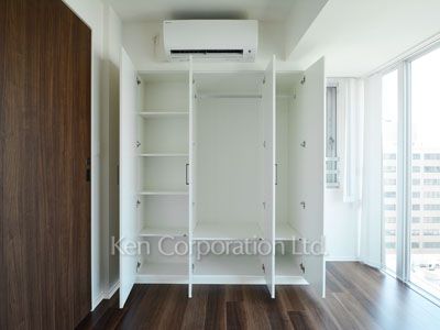 Closet ※Photo of the same layout on 12 floor. Decoration and fixture may differ.
