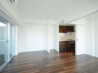 Living-Dining ※Photo of the same layout on 12 floor. Decoration and fixture may differ.