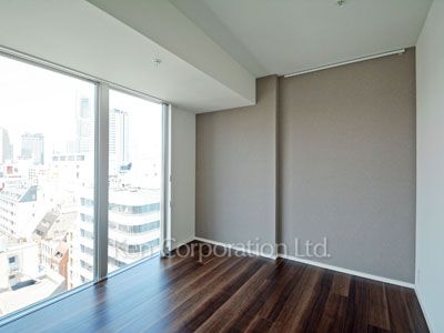 Bedroom ※Photo of the same layout on 12 floor. Decoration and fixture may differ.