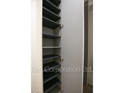 Shoes Closet